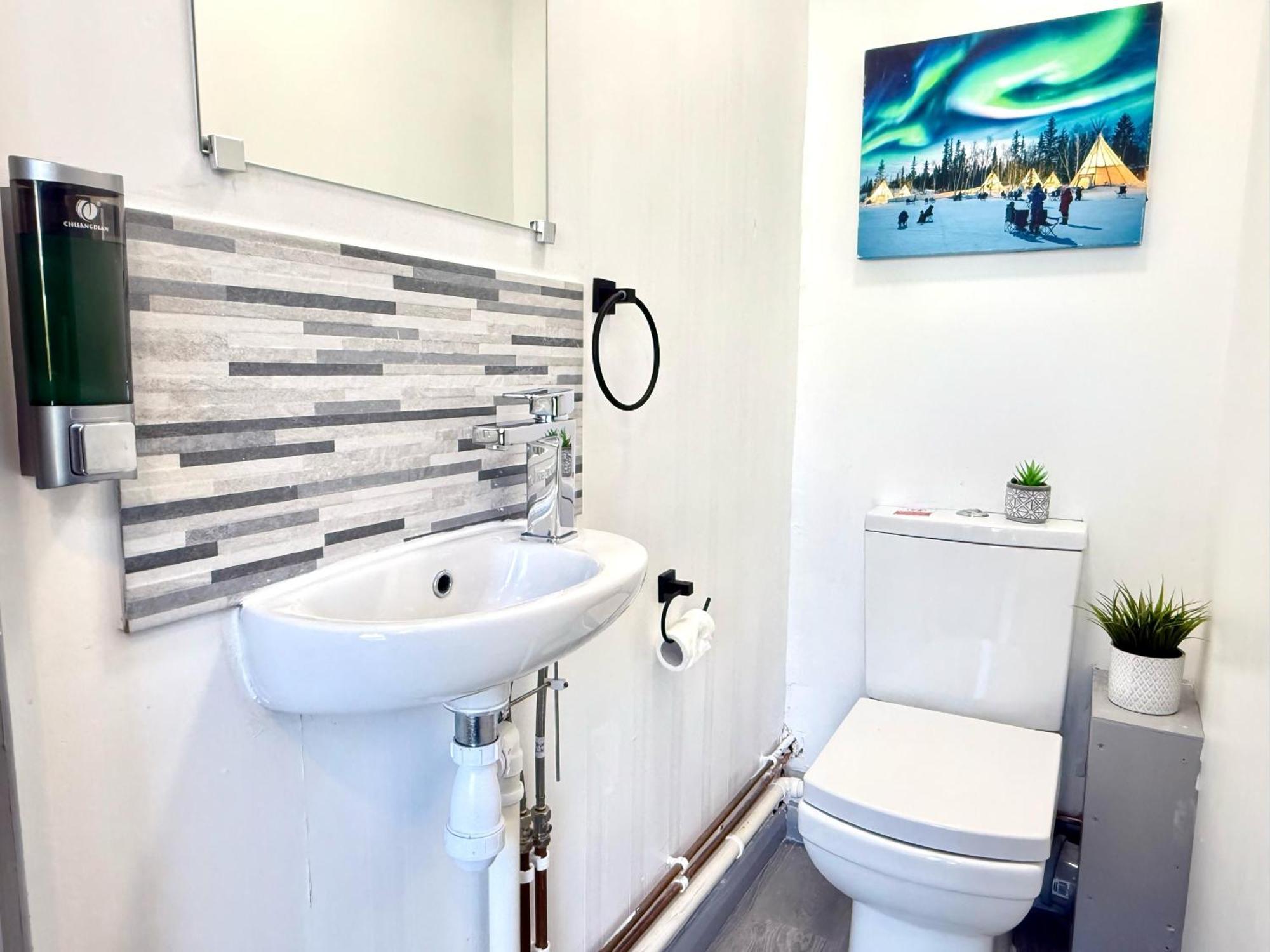 Stylish 3-Bedroom House With Garden & Free Parking'S, Prime Location With Private Garden Kidlington Exterior photo